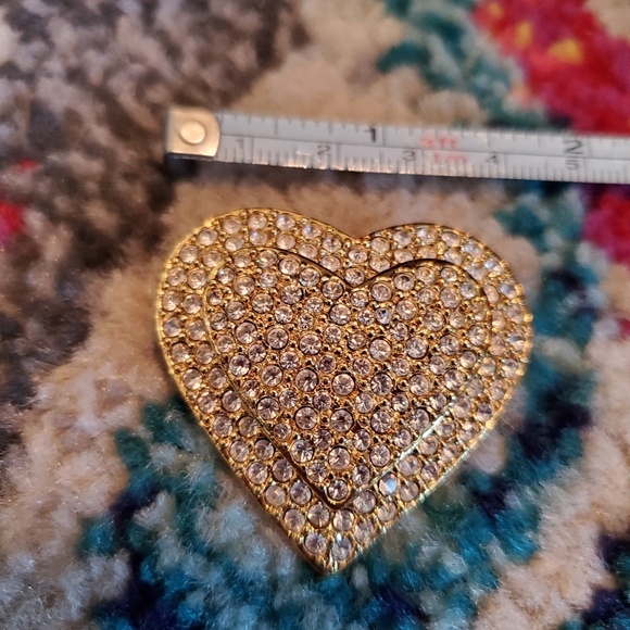 Joan Rivers Heart Brooch - Picture 5 of 5